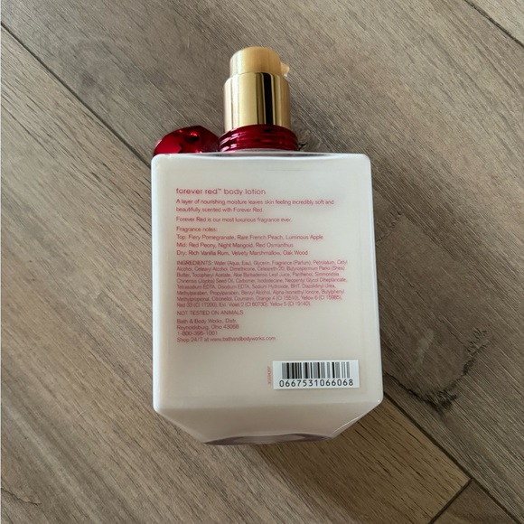 Vintage Bath and Body Works Forever Red lotion - Picture 2 of 3